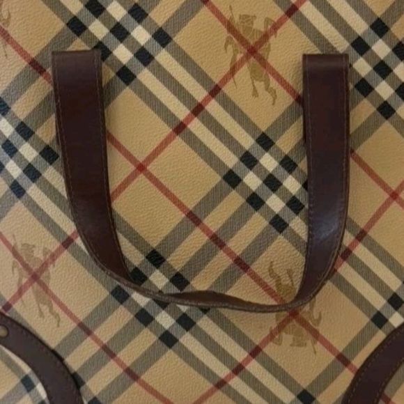 Dbl Authentic Burberry Tan and Brown Plaid Classic Tote Bag With Dustbag - Picture 7 of 7